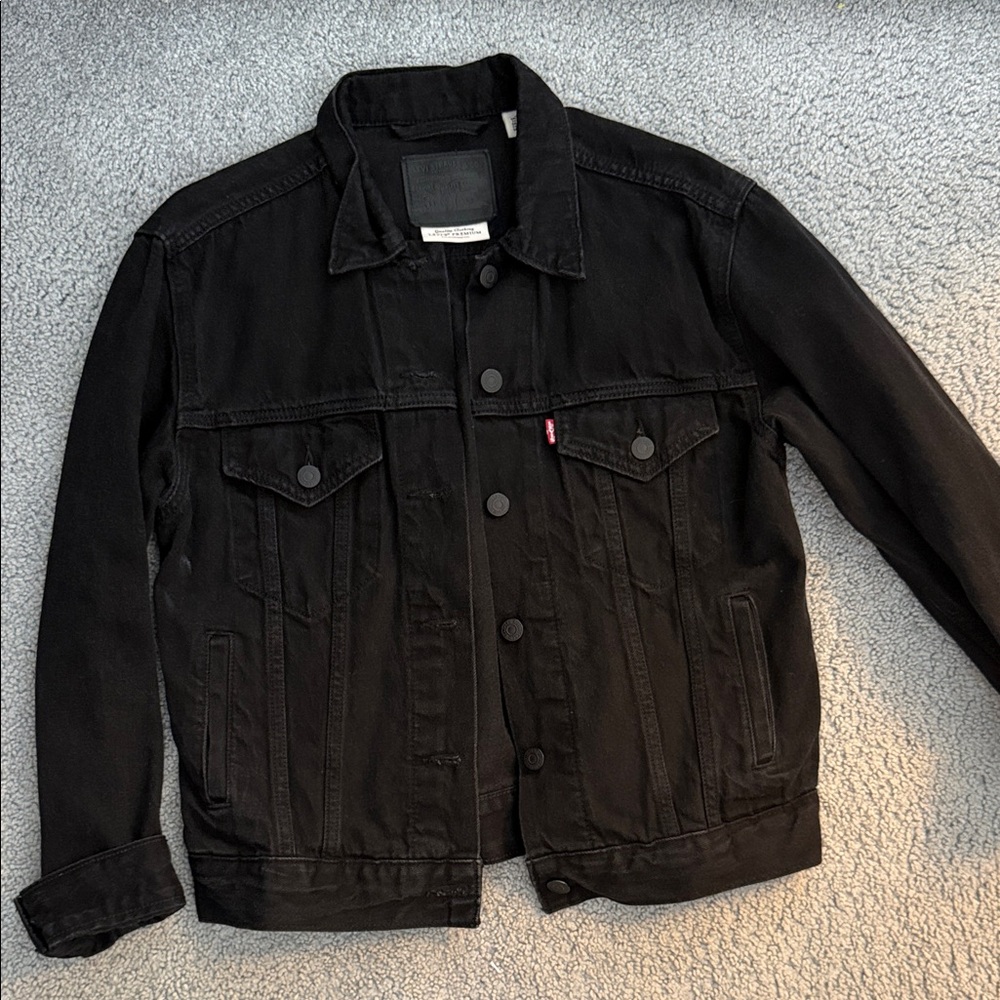 Levi's Black Denim Trucker Jacket - Women's